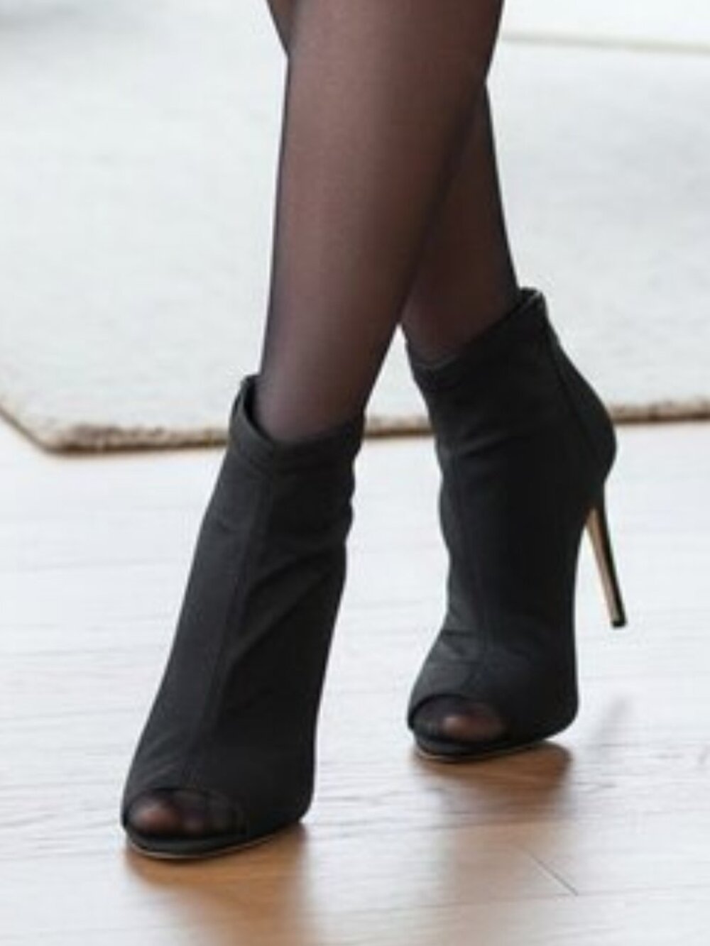 Glam Glitter Peep Toe Stiletto Bootie Black Heels Sexy Jewel Badgley Mischka 5.5